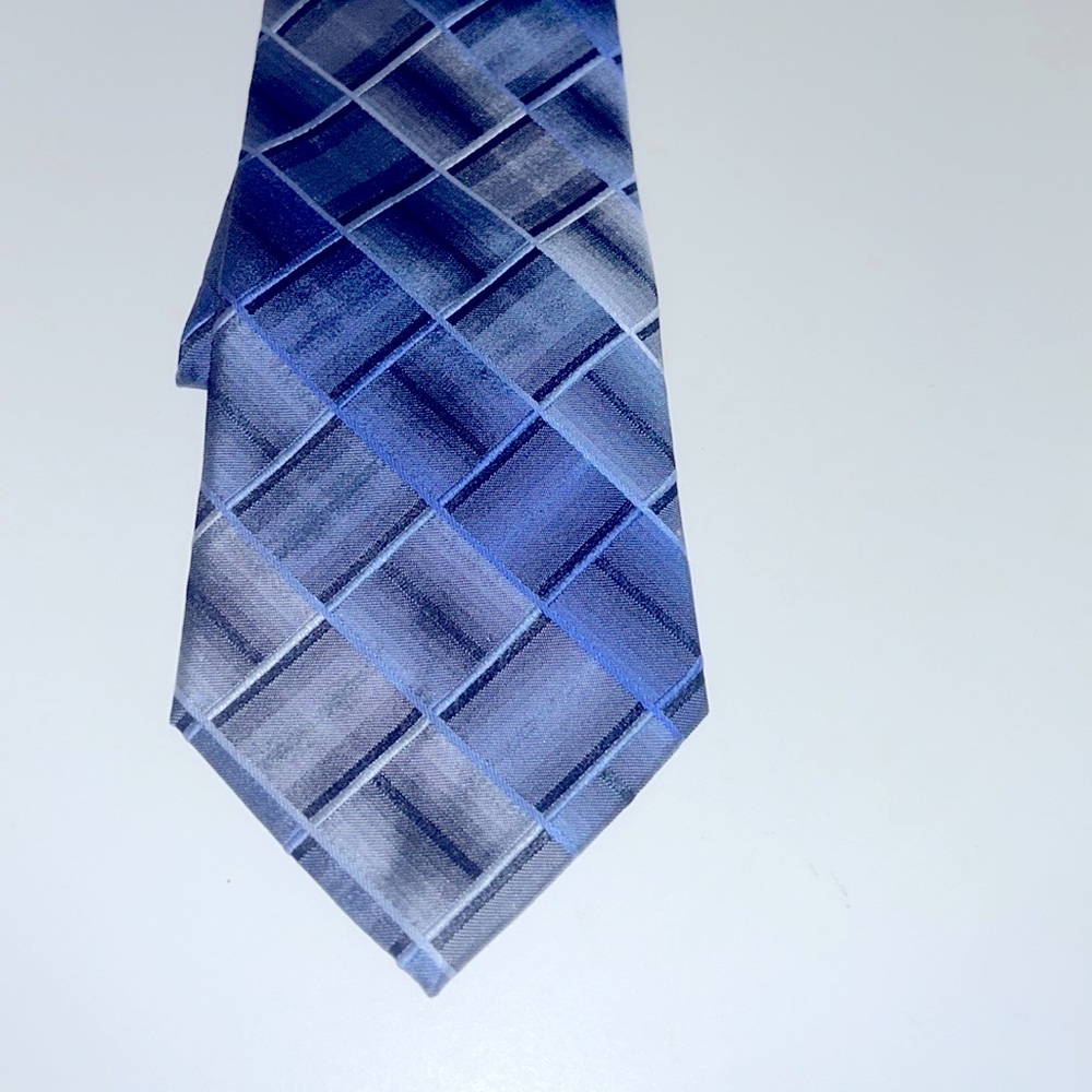 Elegant Safford Blue and Gray Men's Tie